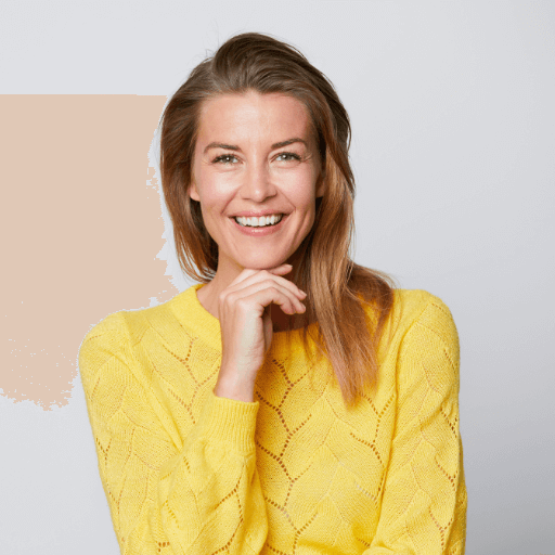 Saç Mikropigmentasyonu, saçın bir kadının öz imajında oynadığı önemli rol nedeniyle özgüveni artırır.